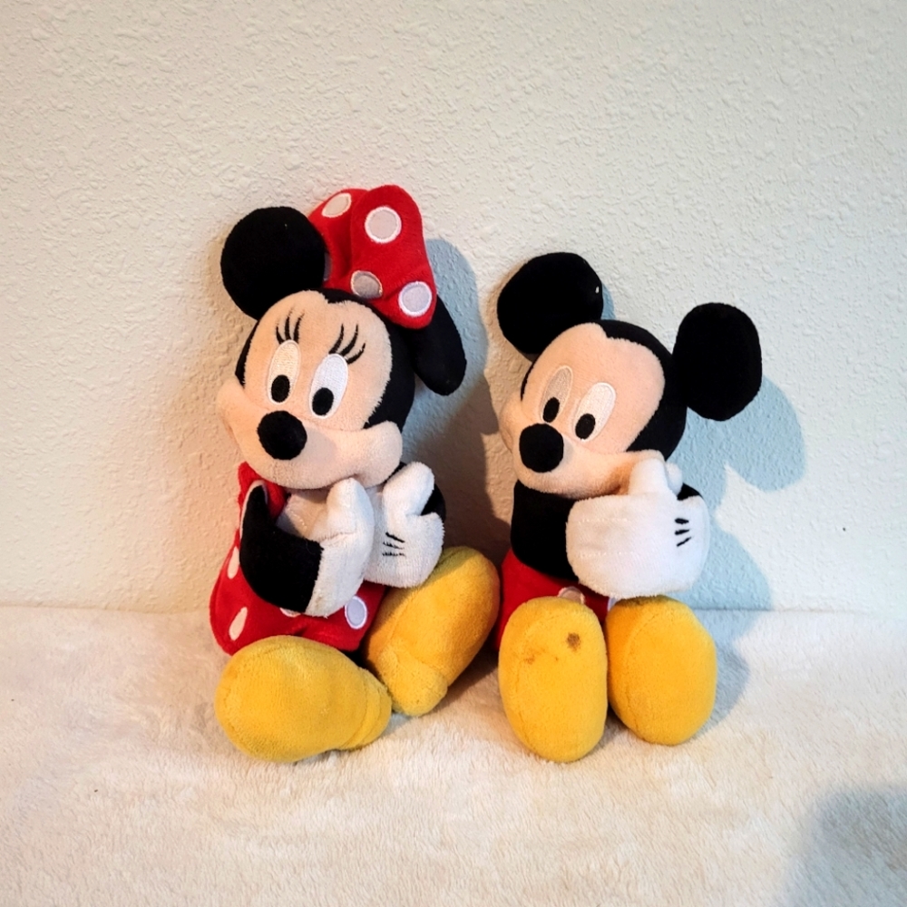 Mackey & Minnie Mouse Stuffed Animals